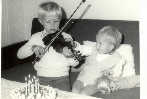 I má sestra měla vztah k houslím